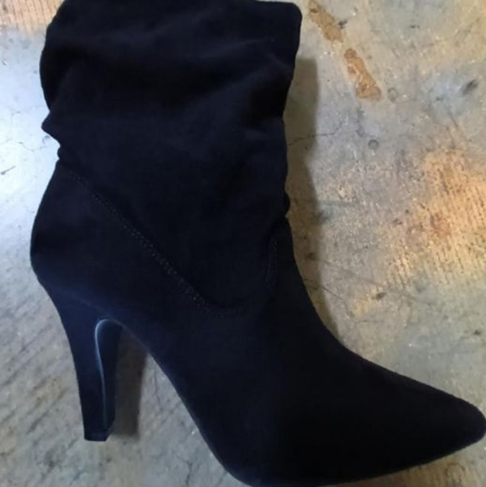 Heeled boots